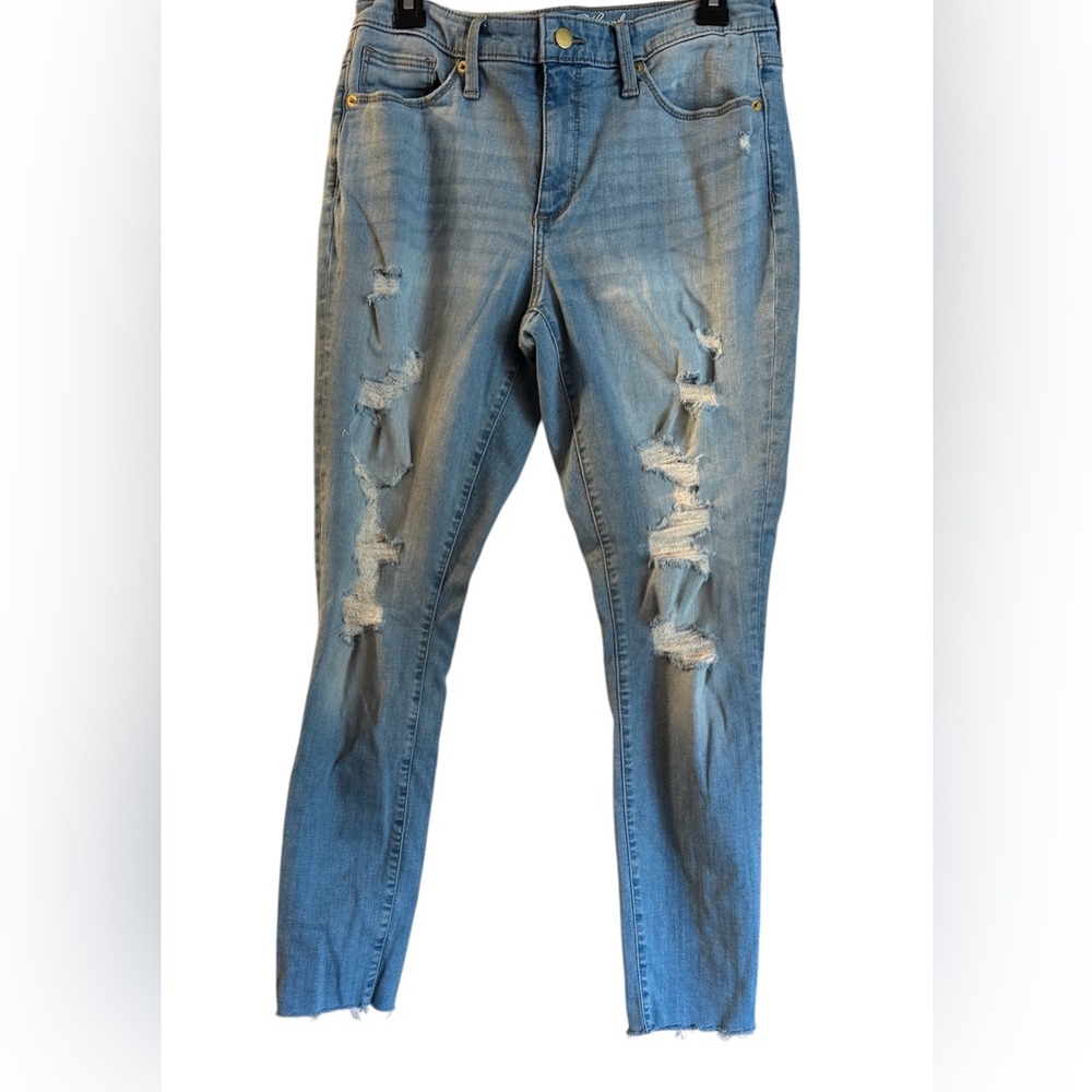 Universal Thread Medium Blue Ripped Skinny Jeans - Picture 2 of 7